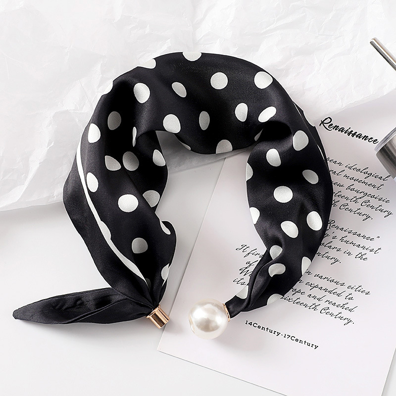 Face Scarf Mask - ผ้าพันคอไหมพิมพ์ลายสำหรับผู้หญิง พร้อมหัวเข็มขัดมุก ผ้าบาง นุ่ม น้ำหนักเบา