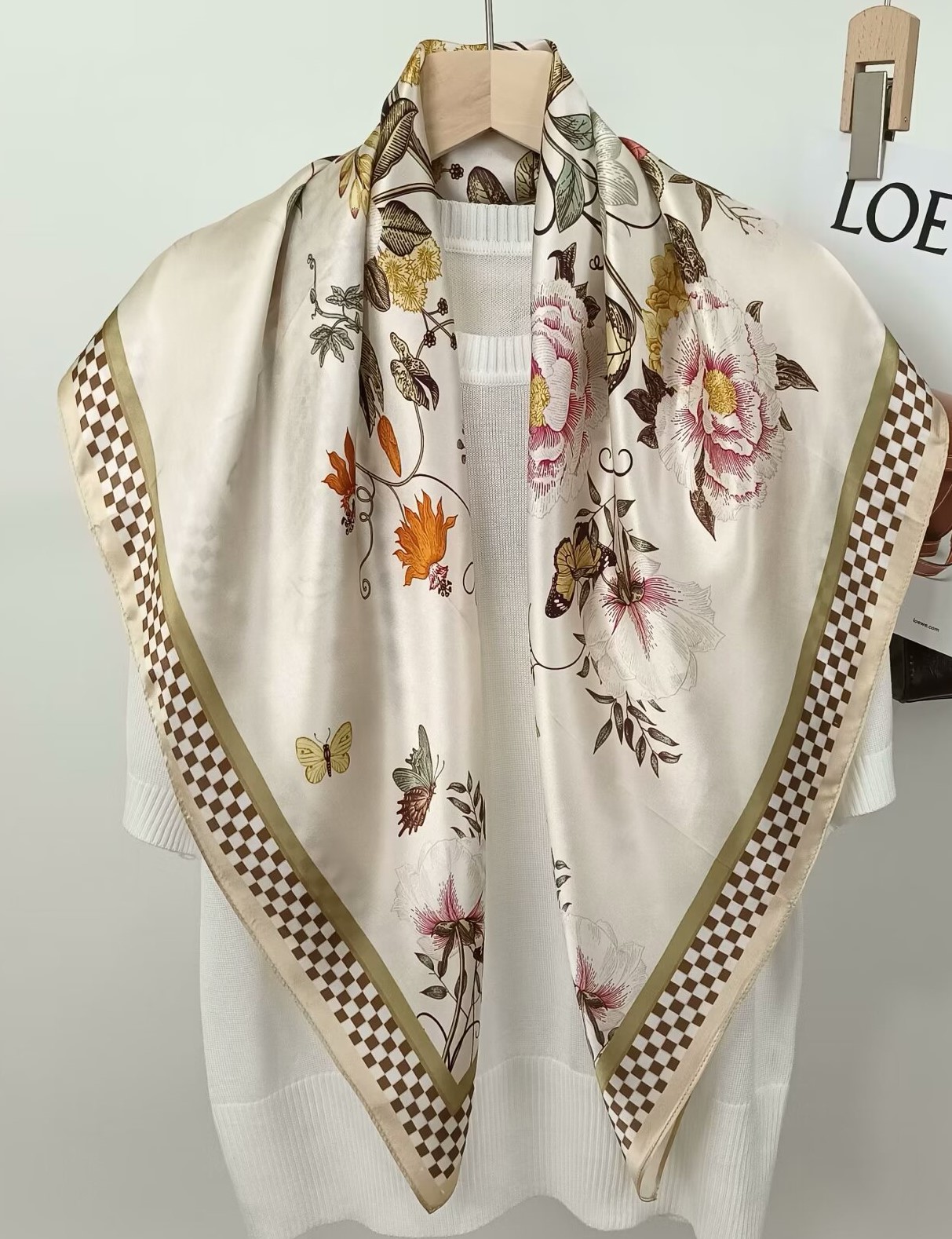 ผ้าพันคอไหมหม่อนพิมพ์ลายขนาด 9 - Scarf Silk Square บทวิจารณ์และราคา