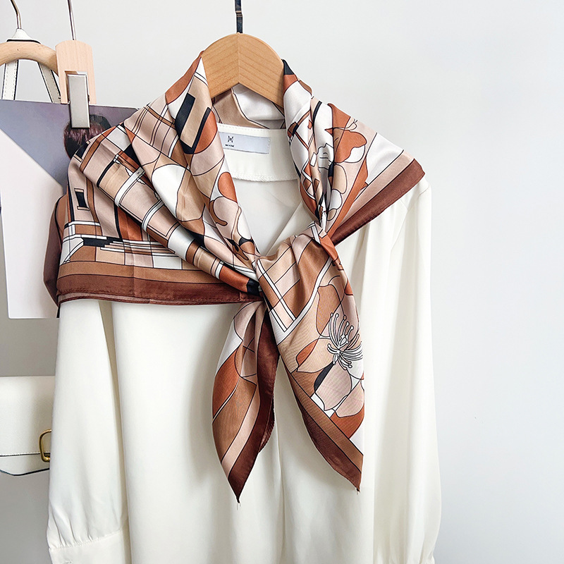 ผ้าพันคอไหมทวิลล์ลายสก๊อตแบบให - Scarf Silk Square บทวิจารณ์และราคา